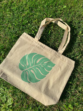 Load image into Gallery viewer, Mint ‘I Rap To My Plants’ tote

